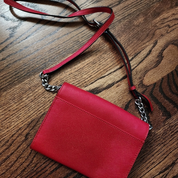 Calvin Klein Red Chain Link Crossbody Bag - Picture 3 of 3